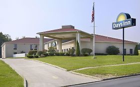 Days Inn Hillsboro Oh